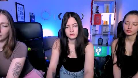 Snapshot of eva_smiith_ chatting on February 26, 2026, 6:45 am Eva online show from February 26, 2026, 6:45 am