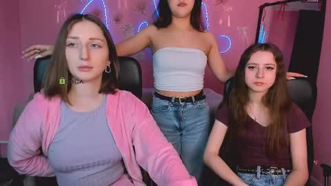 Eva online show from April 21, 2026, 5:47 am