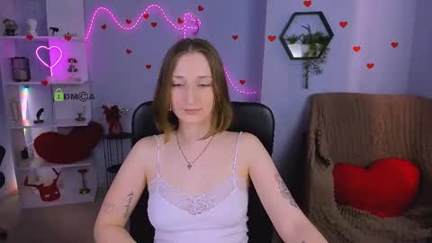 Snapshot of eva_smiith_ chatting on June 5, 2026, 6:42 am Eva online show from June 5, 2026, 6:42 am