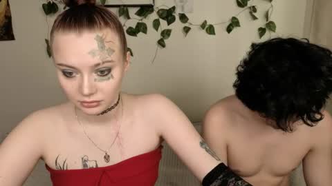 Snapshot of eva_sunshine_blueeyes chatting on April 29, 2026, 6:39 am Eva Sunshine Blue Eyes online show from April 29, 2026, 6:39 am