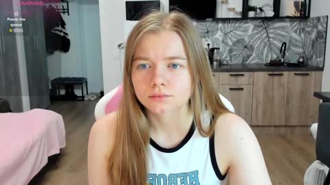Snapshot of eva_tomiok chatting on January 5, 2025, 5:20 am Eva online show from January 5, 2025, 5:20 am