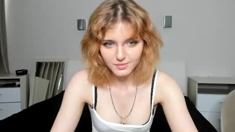 Snapshot of eva_vv chatting on June 14, 2026, 6:04 am Eva online show from June 14, 2026, 6:04 am