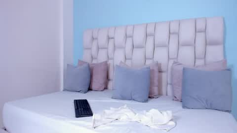 Eva  online show from June 6, 2026, 8:24 pm