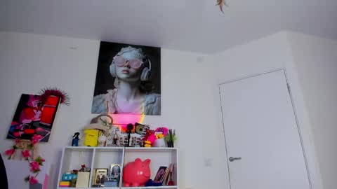 Snapshot of evaa_coy chatting on May 25, 2026, 12:11 pm Eva online show from May 25, 2026, 12:11 pm