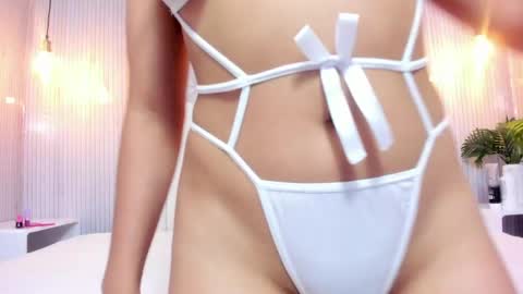 evaa_honey online show from May 17, 2026, 2:20 am