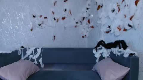 Eva online show from October 28, 2025, 7:45 am