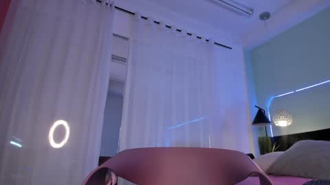 julieth online show from February 5, 2025, 5:53 pm