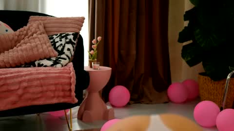 Eva  online show from April 2, 2026, 9:29 am