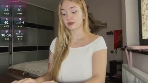 Snapshot of evacarter1 chatting on October 8, 2025, 11:08 am evacarter1 online show from October 8, 2025, 11:08 am