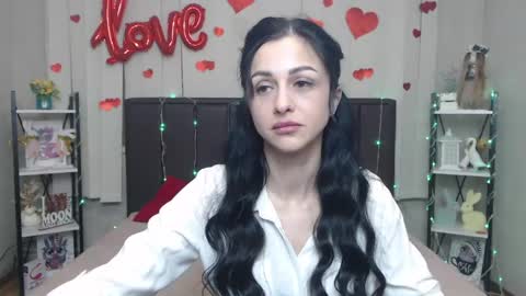 EvaClarkk online show from April 19, 2026, 5:29 am