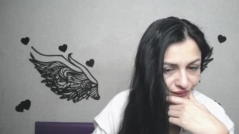 EvaClarkk online show from May 7, 2026, 5:24 am