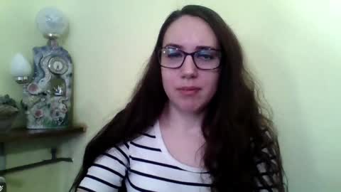 EVA online show from December 5, 2025, 8:23 am