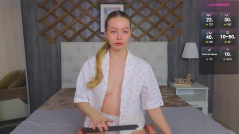 Eva online show from December 15, 2024, 4:18 am