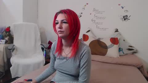 EvadesireONE online show from December 6, 2024, 10:27 am