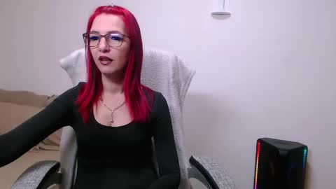 EvadesireONE online show from April 19, 2026, 8:02 am