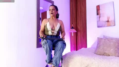EVA GODDESS  online show from June 5, 2026, 8:25 pm