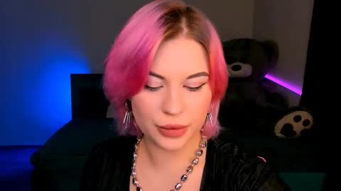 Eva online show from January 12, 2025, 10:43 pm