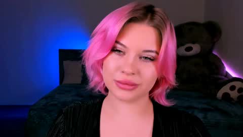 Eva online show from February 2, 2025, 11:42 pm