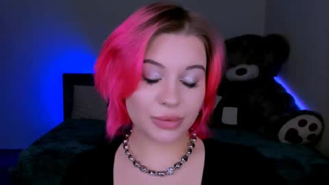 Eva online show from February 25, 2025, 9:35 pm