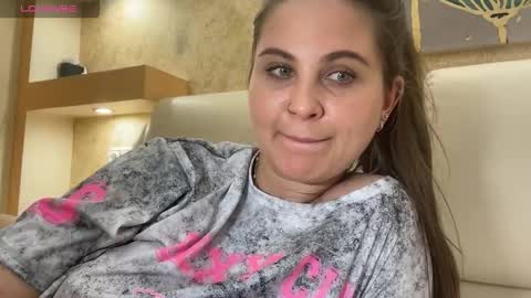 EvaHazard online show from October 24, 2025, 2:57 pm