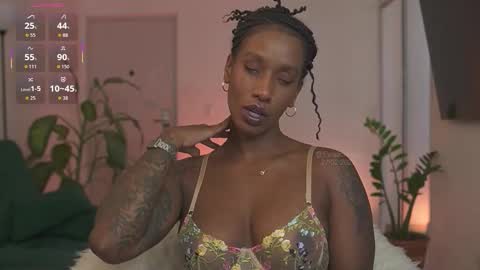 evajacksss_ online show from February 27, 2026, 9:04 pm