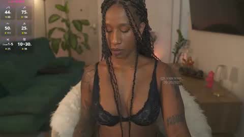 evajacksss_ online show from June 30, 2026, 9:05 pm
