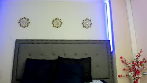Snapshot of evaloviaa_ chatting on April 29, 2026, 1:15 pm Eva online show from April 29, 2026, 1:15 pm