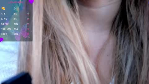 Snapshot of evaloviaa_ chatting on April 30, 2026, 1:17 pm Eva online show from April 30, 2026, 1:17 pm