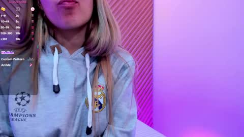 Snapshot of evaloviaa_ chatting on June 4, 2026, 1:28 pm Eva online show from June 4, 2026, 1:28 pm