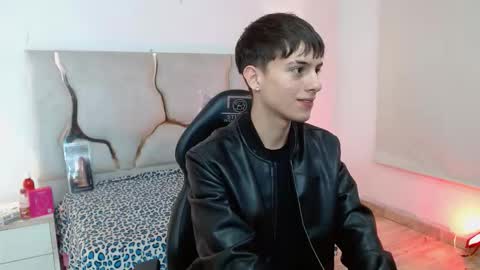 evan_tay online show from February 24, 2026, 3:04 am