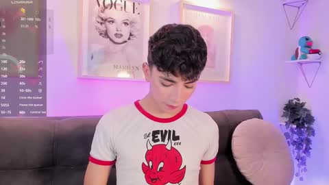 Evan voss  help me get 200 likesindependent model online show from October 26, 2025, 12:22 pm