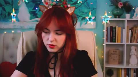 Eva  online show from December 25, 2024, 4:12 am