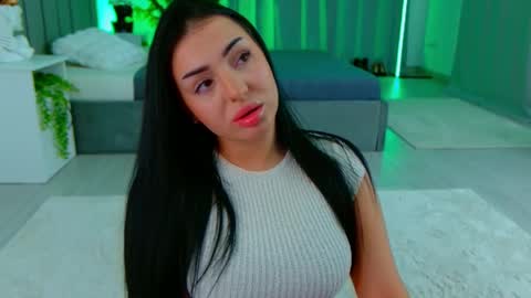 Eva online show from May 8, 2026, 6:35 pm
