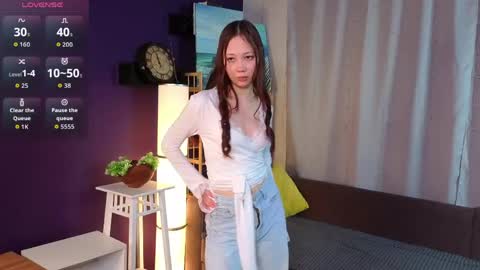 Hello im Lia online show from May 7, 2026, 4:01 pm