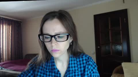 Snapshot of evangeline06 chatting on May 7, 2026, 8:31 am YourMistress online show from May 7, 2026, 8:31 am