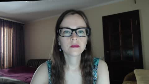 Snapshot of evangeline06 chatting on May 17, 2026, 8:34 am YourMistress online show from May 17, 2026, 8:34 am