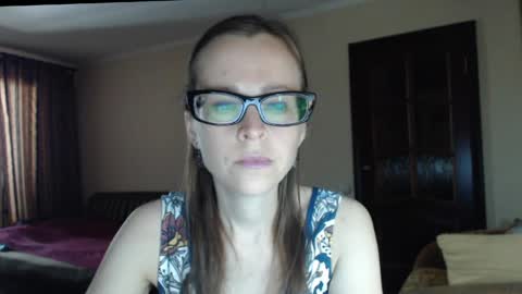 Snapshot of evangeline06 chatting on June 4, 2026, 8:53 am YourMistress online show from June 4, 2026, 8:53 am