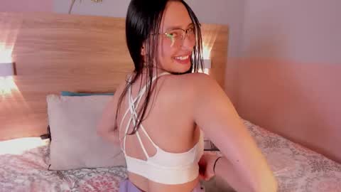 evangelineroos online show from March 25, 2026, 8:15 pm