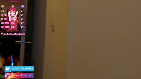 Snapshot of evangellinebellee chatting on December 15, 2025, 11:20 pm Evangelline online show from December 15, 2025, 11:20 pm