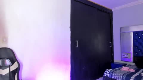 evanllelyne online show from October 18, 2025, 11:27 pm