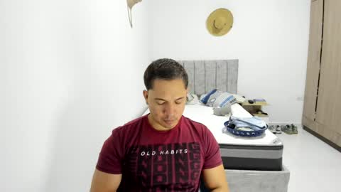 Snapshot of evans_king chatting on June 20, 2026, 8:33 pm Evan online show from June 20, 2026, 8:33 pm