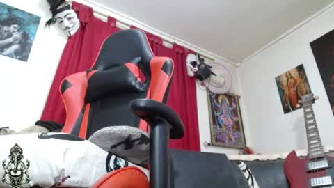 Snapshot of evans_xy chatting on July 10, 2026, 12:48 am evans_xy online show from July 10, 2026, 12:48 am