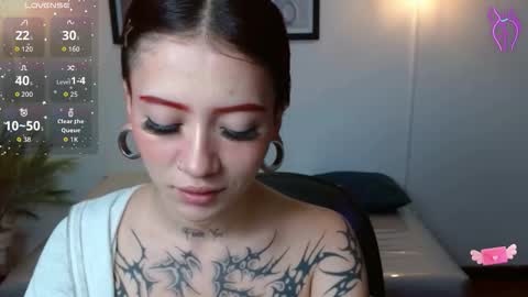 Evanssa lx online show from November 15, 2025, 1:07 pm