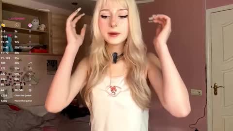 Eva online show from November 16, 2025, 7:03 am