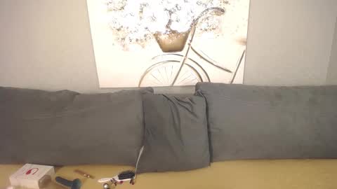 Adelina online show from September 18, 2025, 4:14 am