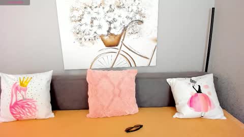 Adelina online show from November 12, 2025, 5:30 am