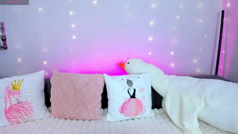Adelina online show from April 1, 2026, 4:24 am