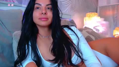 evareyss online show from October 5, 2025, 11:19 am