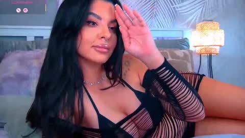 evareyss online show from October 8, 2025, 12:47 pm