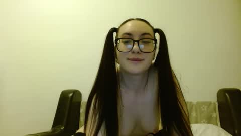 EvaRyde online show from December 23, 2025, 5:16 am